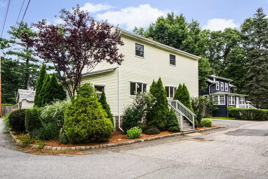 28 Maplewood Ave, Tewksbury, MA 01876