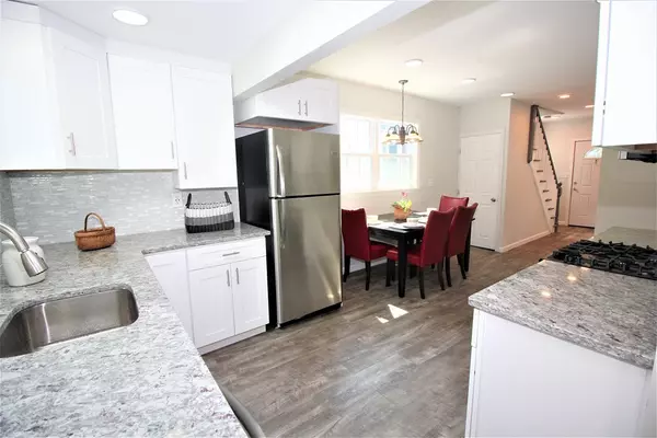 Lynn, MA 01902,8 Halford Place