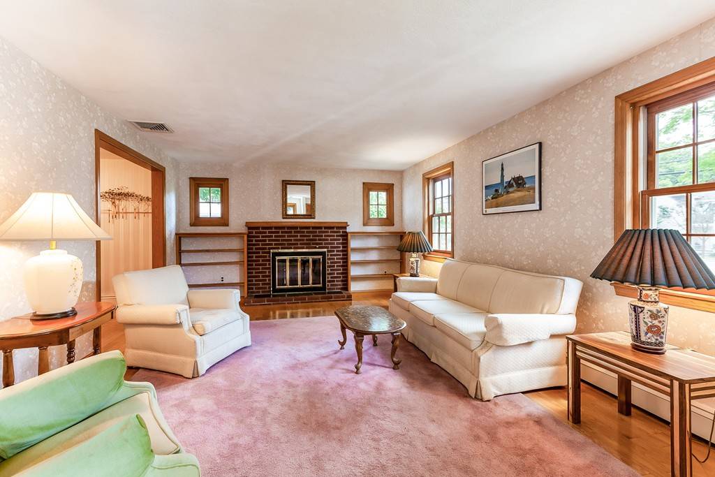 Westwood, MA 02090,67 Hartford Street