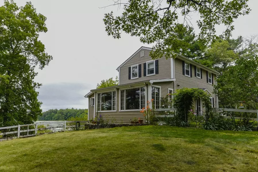 26 Taunton St, Plainville, MA 02762