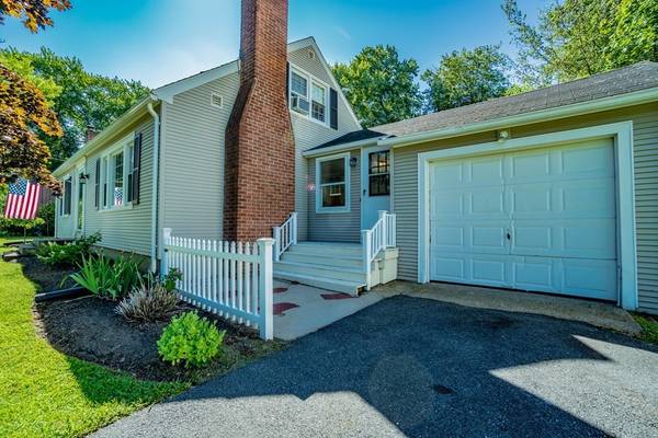 31 Hanward Hl, East Longmeadow, MA 01028