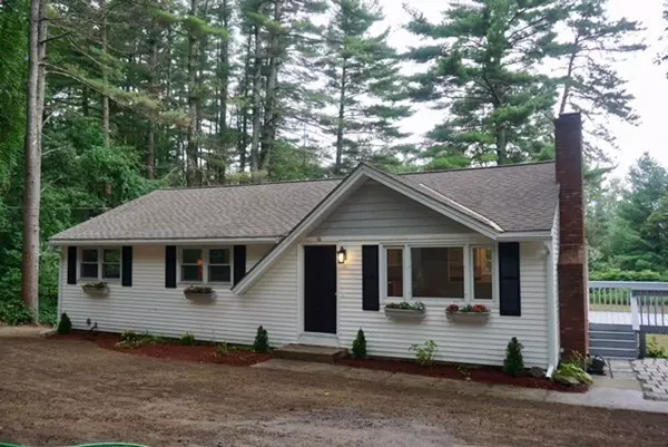 16 East St, Pepperell, MA 01463