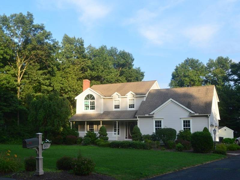 10 Daniel Ridge, Westfield, MA 01085