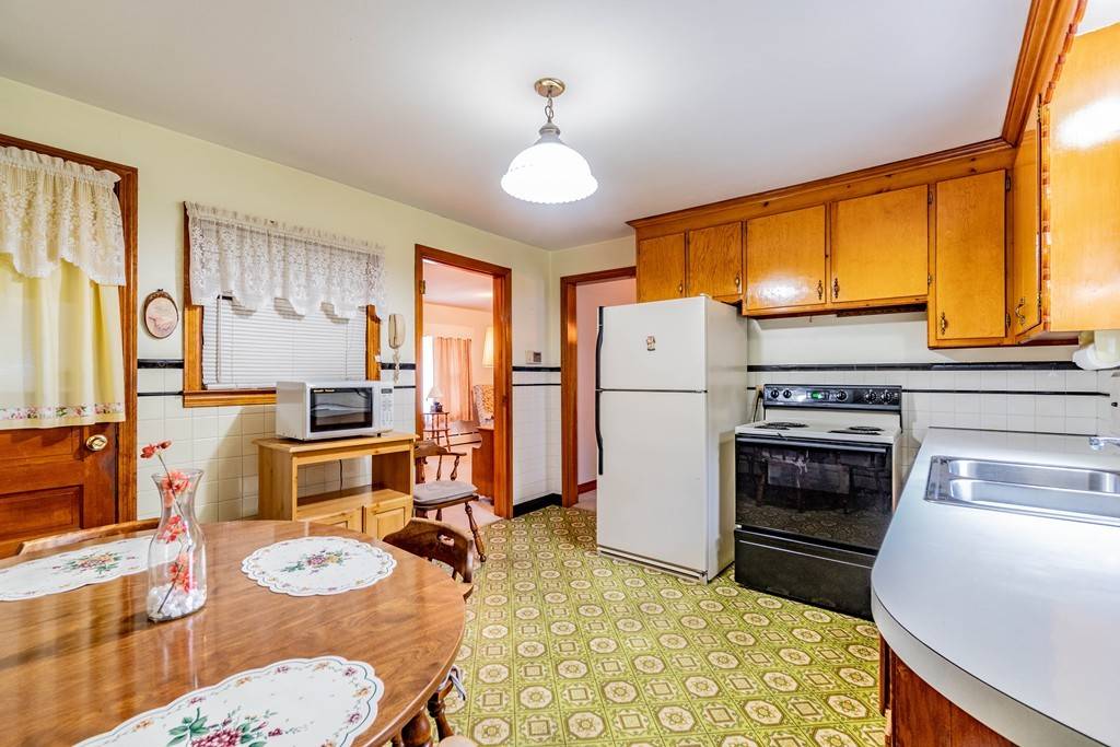 Chicopee, MA 01020,41 Hicks St
