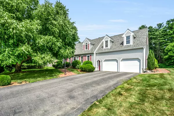 7 Lakeview Cir, Sutton, MA 01590