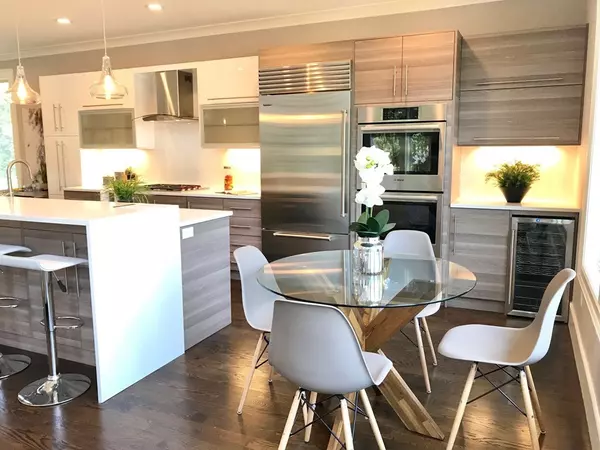 Brookline, MA 02467,805 Heath St #2