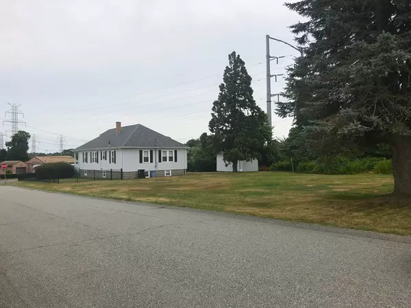 Swansea, MA 02777,12 Bark St