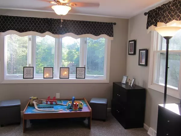 Lakeville, MA 02347,112 County St