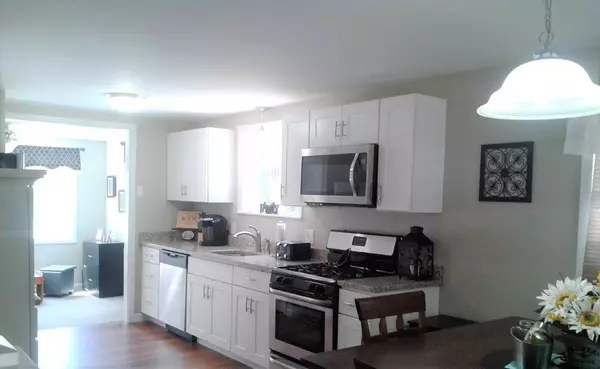 Lakeville, MA 02347,112 County St