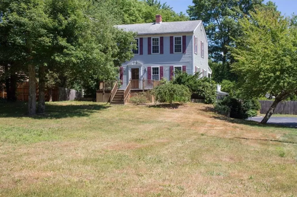 Swansea, MA 02777,489 Hailes Hill Rd