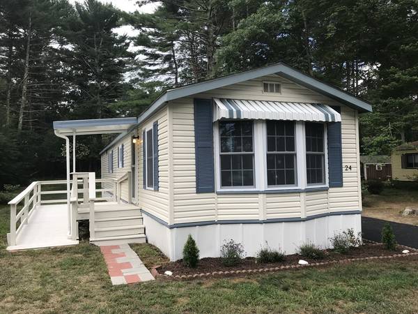 24 Pipers Way, Carver, MA 02330