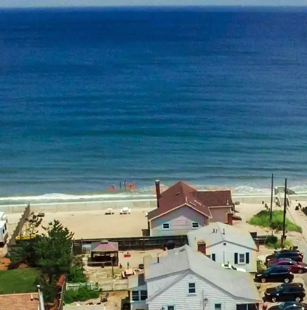 Marshfield, MA 02050,18 Oregon Rd.