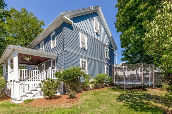 Newton, MA 02465,18 Auburndale Ave #18