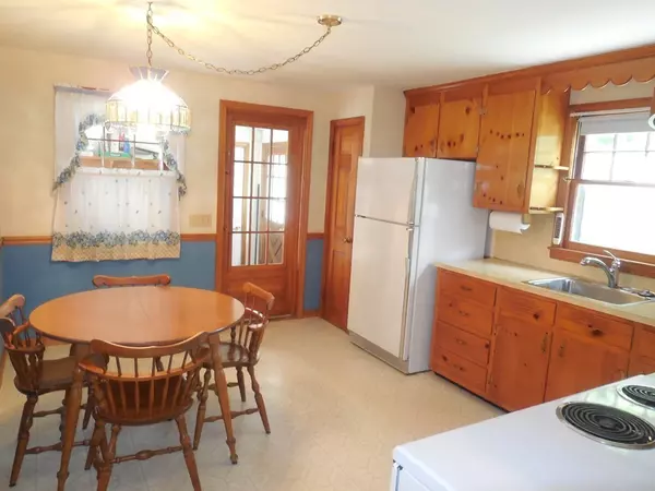 Springfield, MA 01119,55 Meadowlark Lane