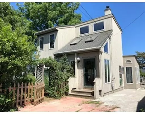 Warren, RI 02885,7 Munro Ave