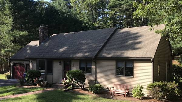 12 Harwood Dr, Bourne, MA 02553