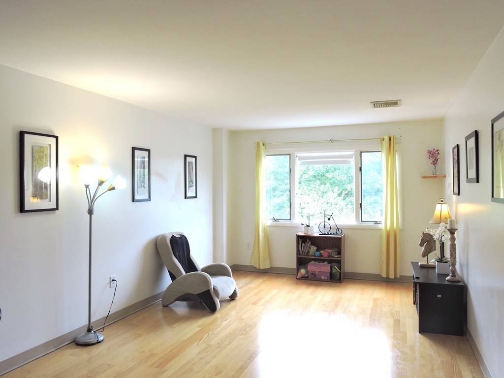 Quincy, MA 02169,35 Desmoines Rd #403