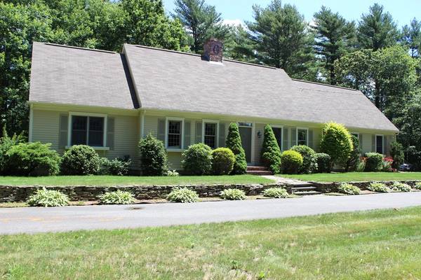 15 Montgomery St, Lakeville, MA 02347