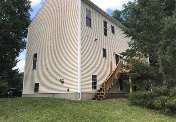 Rutland, MA 01543,10 Central Tree Rd #10