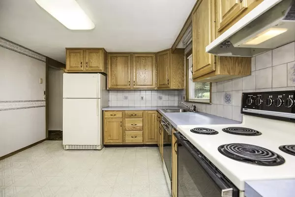 Chelmsford, MA 01824,15 Vincent Rd