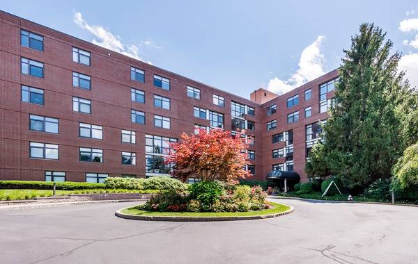 79 Florence Street #110S, Newton, MA 02467