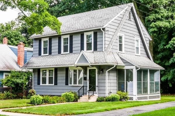 130 Edgewood Ave, Longmeadow, MA 01106