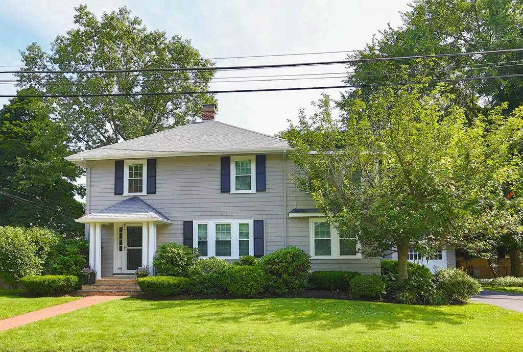 Wellesley, MA 02481,6 Saunders Terrace