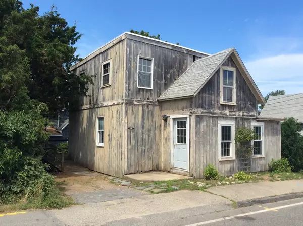 99 Island St, Marshfield, MA 02050