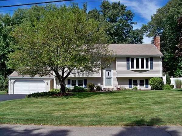 40 Hoyle Drive, North Attleboro, MA 02760