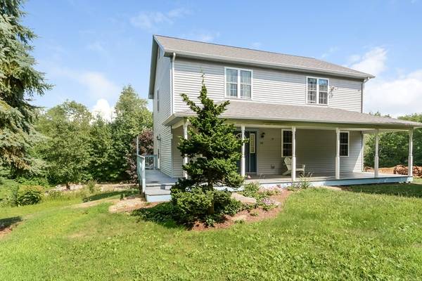 28 Bullard Rd, Oakham, MA 01068