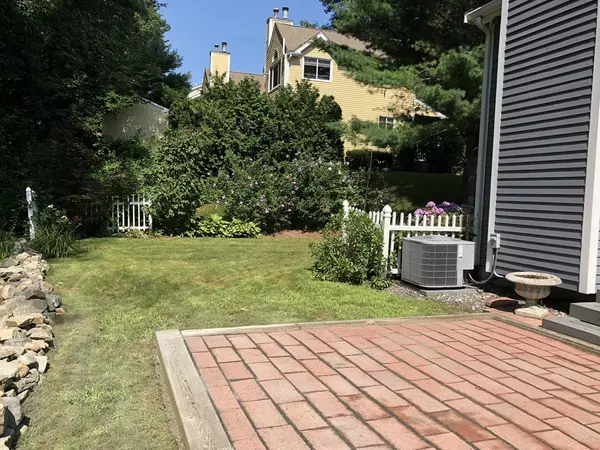 Natick, MA 01760,6 Lanes End #6