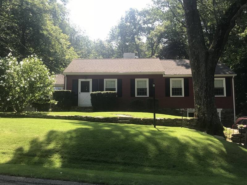 38 Nola Dr, Holden, MA 01520