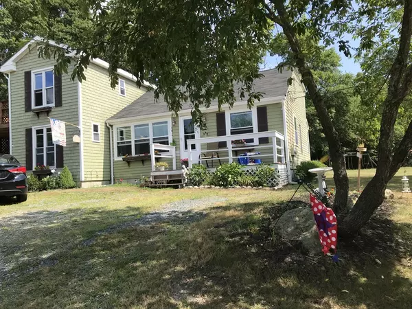 347 Highland Ave, Dartmouth, MA 02747