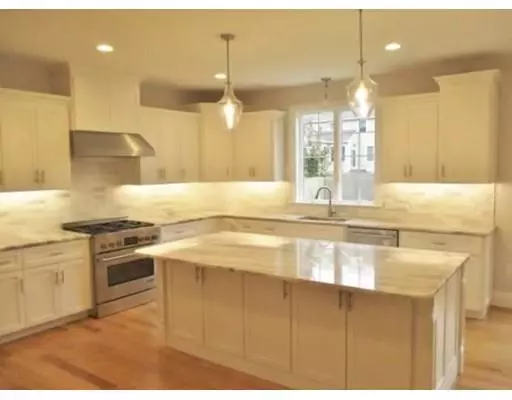 Needham, MA 02492,221 Valley Road