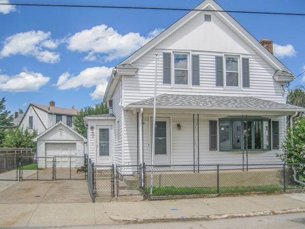 30 Charpentier Ave, Pawtucket, RI 02861