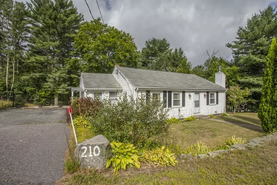 210 Everett St, Middleboro, MA 02346