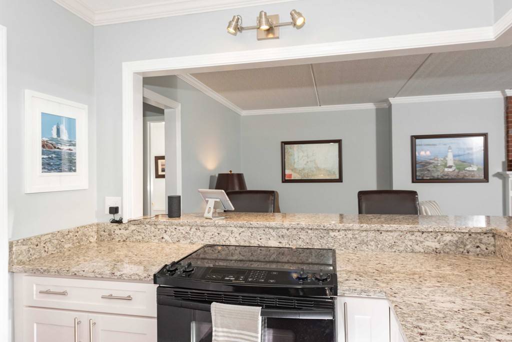 Quincy, MA 02169,934 Southern Artery #214
