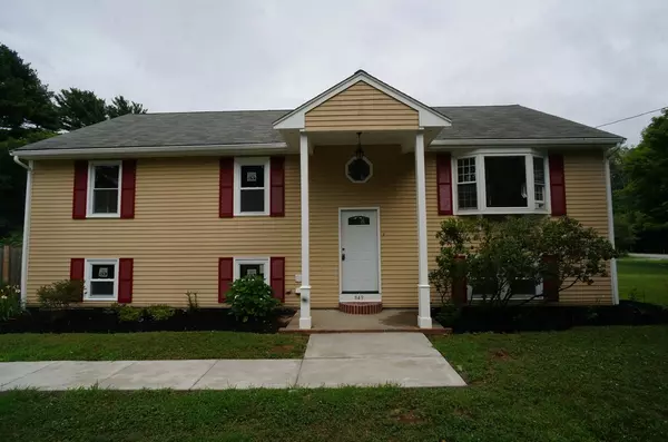 849 Crane Ave South, Taunton, MA 02780