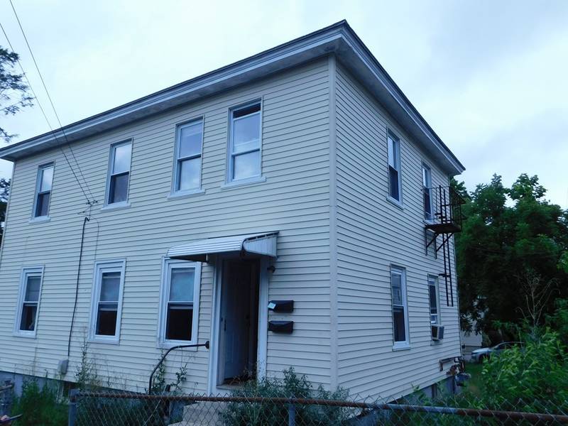 15 School St, West Warwick, RI 02893