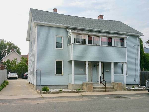 16 & 18 W School St, West Springfield, MA 01089