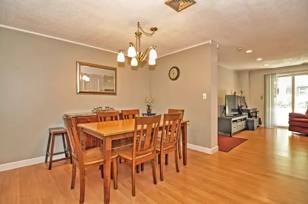 Peabody, MA 01960,12 Bourbon #16