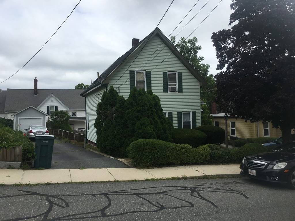 46 Mayflower St, Plymouth, MA 02360