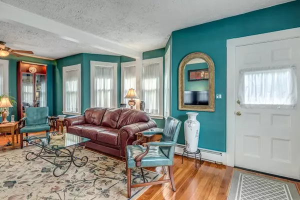 Danvers, MA 01923,44 Centre St