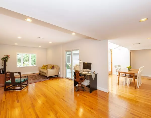 Lexington, MA 02421,5 Holton Road