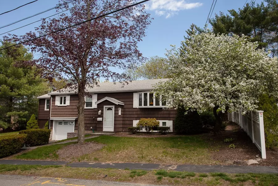 69 Nardone Rd, Needham, MA 02492