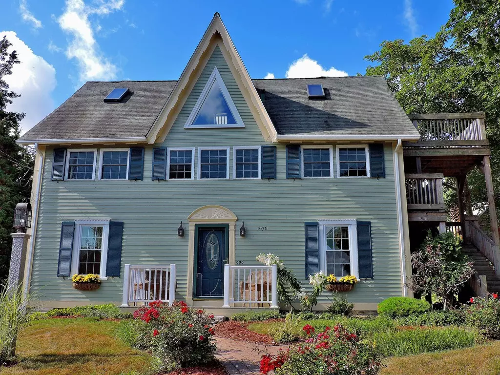 Plymouth, MA 02360,209 Sandwich Street