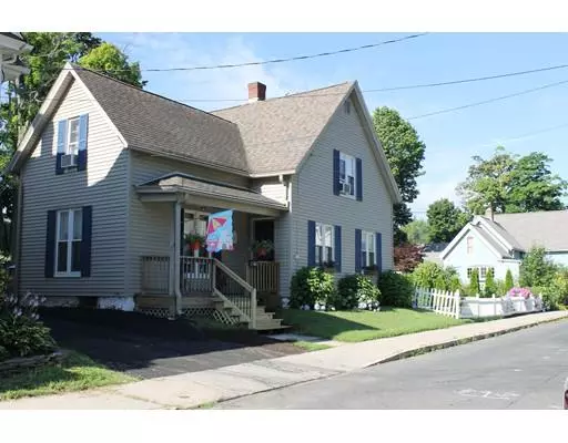 80 Carlton St, Holyoke, MA 01040