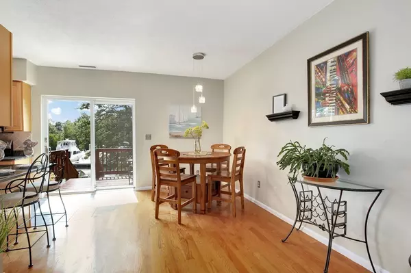 Medford, MA 02155,64 Ship Avenue #64