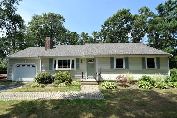 3 George Gallant Rd, Sandwich, MA 02563