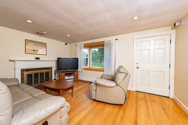 Weymouth, MA 02190,44 Vinson St